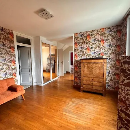 Wisdom - Mansion, With Majestic Charm Villa